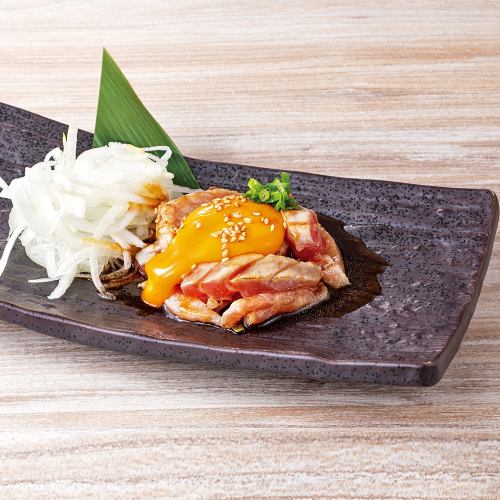 希少部位 炙りまぐろハラモユッケ