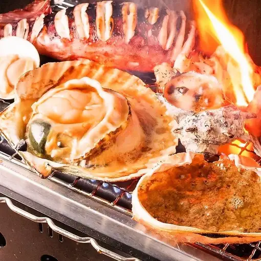 Bluefin tuna sashimi, 3 kinds of grilled seafood, 11 dishes in total: 4500 yen → 4000 yen course with 11 dishes and 2 hours of all-you-can-drink.