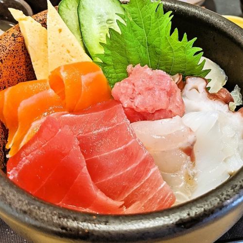 海鮮丼（並）