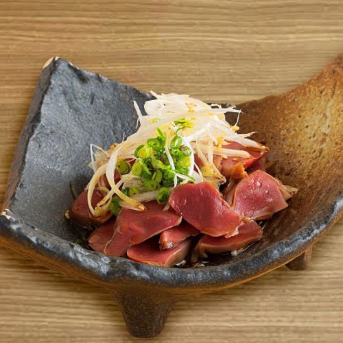 Kagoshima Prefecture breeding chicken gizzard sashimi, low-temperature cooked