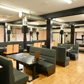 我们可以容纳32至48人！详情请随时联系我们。