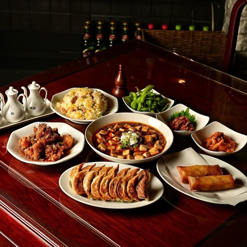 手作り餃子はもちろん！おいしいお料理とお酒で最高なひと時をお届けします♪