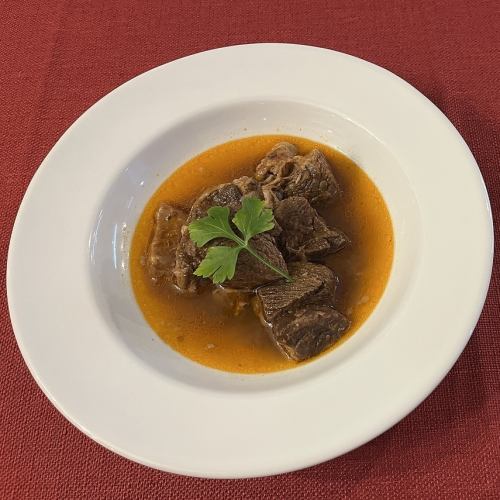 国産黒毛和牛すね肉のグラーシュ