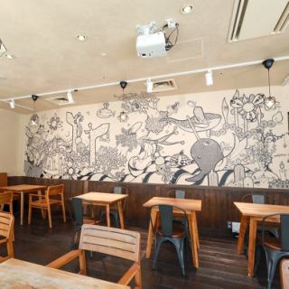 4名テーブル×2、2名テーブル×7