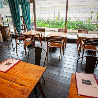 4名テーブル×10