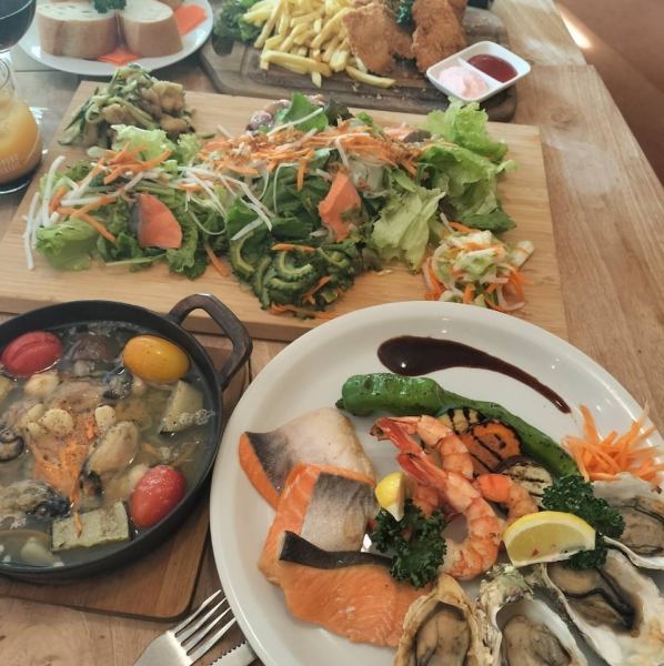 【飲み放題付】お魚だよ！スイスイコース［全14品］