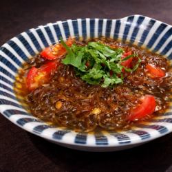 沖縄もずくとトマトのさっぱり酢