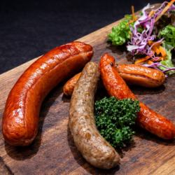 サドルバック豚のソーセージ盛り合せ［鹿児島県ふくどめ小牧場直送］