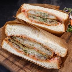 大葉香る アジフライサンド