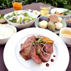 Bread & Steak Lunch: Kagoshima Prefecture Yakushi Beef Rump Steak
