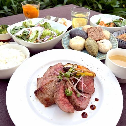 Bread & Steak Lunch: Kagoshima Prefecture Yakushi Beef Rump Steak