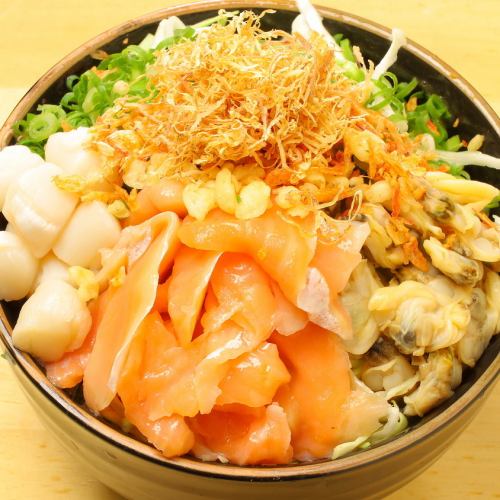 三文魚騷擾，魷魚，shimeji蘑菇，黃油