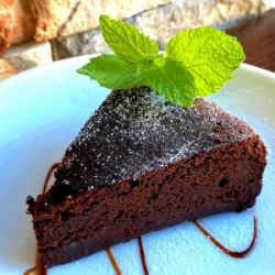Rich gateau chocolate