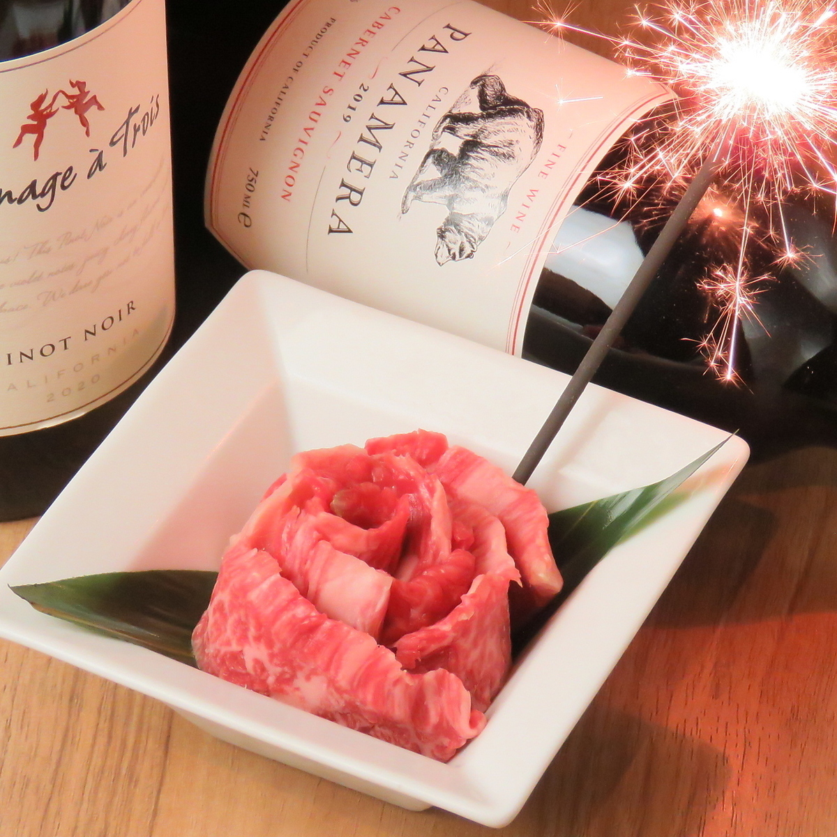 特別な記念日や誕生日にお肉プレートをご用意しております♪