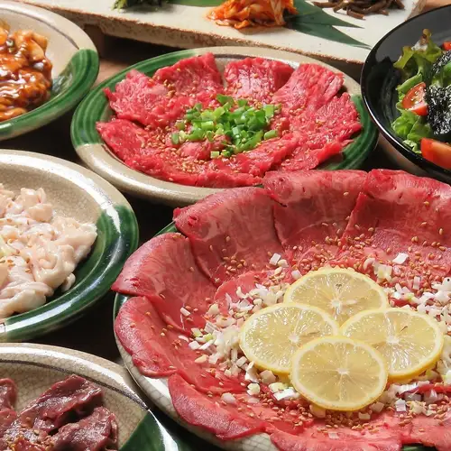 【各種宴会に◎】名物ホルモン/霜降りカルビ/塩タンなど13品◎7500円〈2H飲み放題付)
