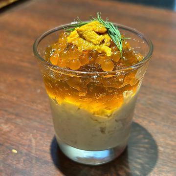 【これだけは食べてほしい】カニのタルタルムースとオマールコンソメ～雲丹といくらのせ～(1個)