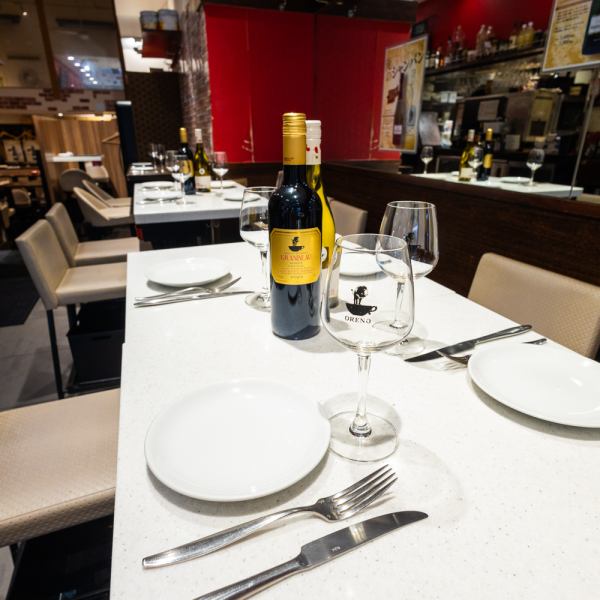 在轻松的环境中享用正宗意大利美食！在轻松的环境中，品尝由顶级厨师使用优质食材烹制的正宗意大利美食。