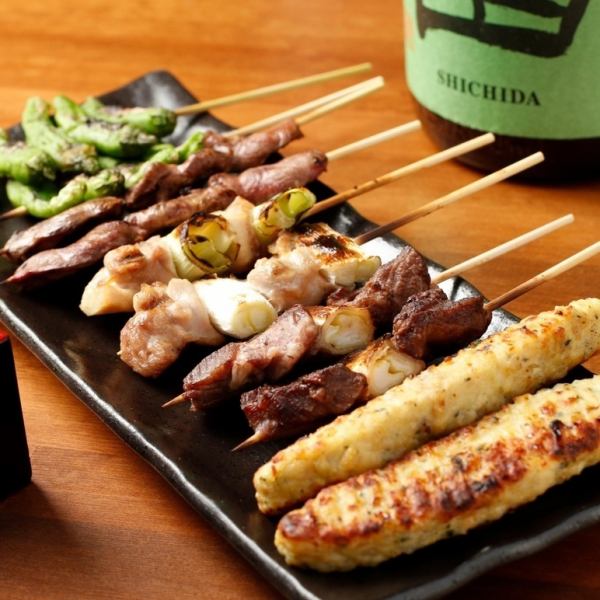 あんず名物の「牛タン串」や「あべ鶏のハツ串」等焼きたての焼き鳥をご堪能下さい！