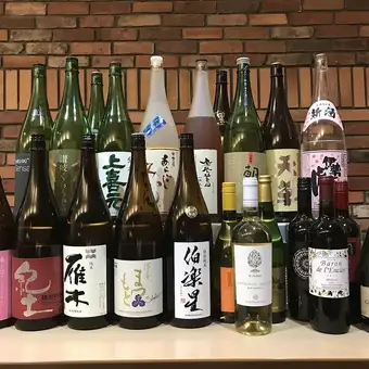 【團體預訂】御膳宴套餐♪共12道菜，120分鐘暢飲，僅需5000日圓（含稅）。另有多種非酒精飲品可供選擇！