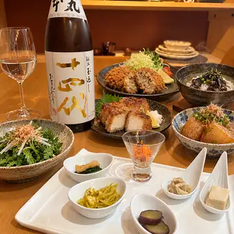 【無限暢飲十四代清酒】包含時令家常菜（京都風味家常菜）及招牌菜的高級套餐：8,000日元