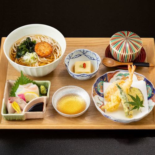 島に伝わる美味『　五島うどん膳(温)　』　10/1～