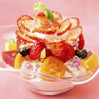 ■【福岡産あまおう苺のパフェ】2/2~スタート