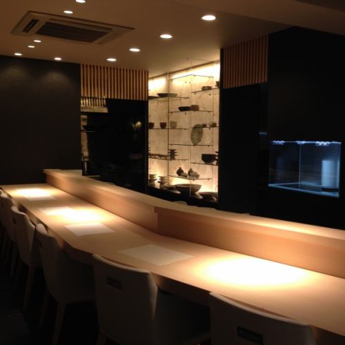 <p>[Counter seats] Counter seats with attention to detail, including the material, width, and chairs of the counter.Counters are popular for enjoying the craftsmanship and space.</p>
