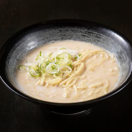 鶏白湯ラーメン