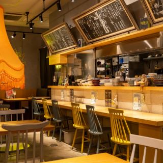 我们也有吧台座位，欢迎随时光临。