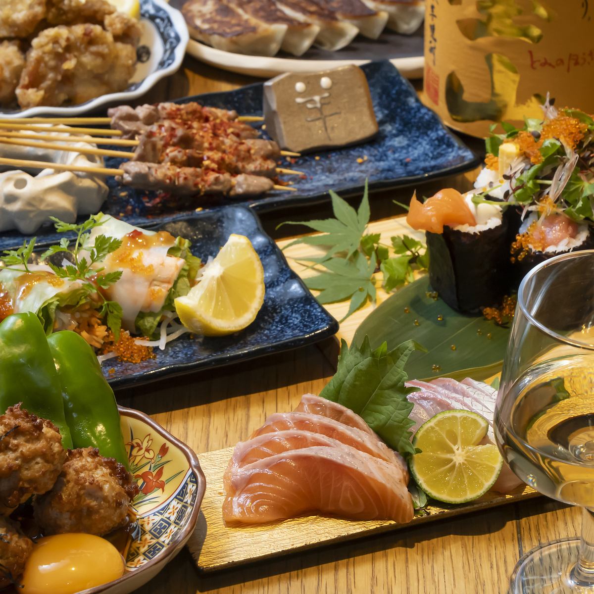 ◆ 焼き鳥、ラム肉、餃子、焼売など多様な料理とお酒が自慢のお店◆