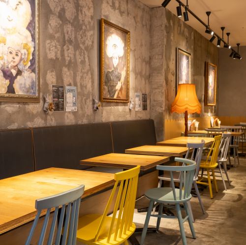 <p>●オシャレ空間＊テーブル席●誕生日や記念日、女子会など…どんなシーンでもご利用頂けます！オシャレな店内でこだわりの食材を使用した料理を味わいながら、仲の良い友達や大切な方と楽しいひとときを…☆</p>