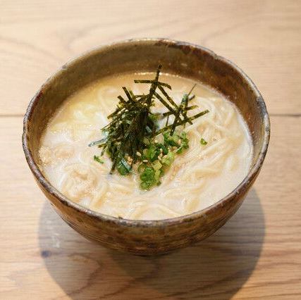 鸡肉派炭荞麦面