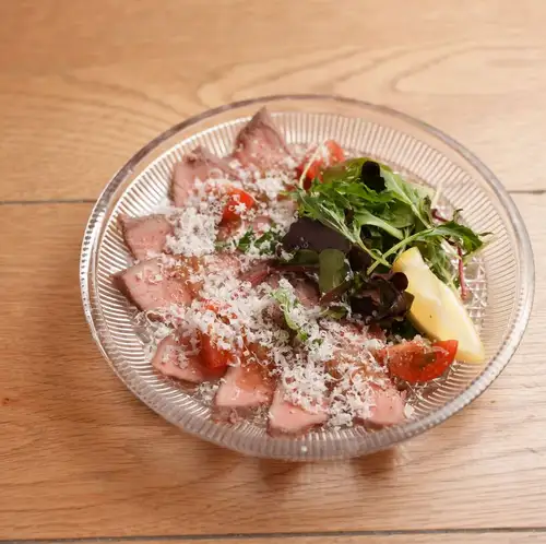 自家製国産牛ローストビーフのカルパッチョ