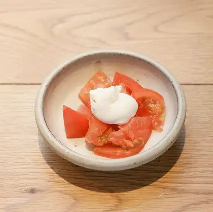 冷やしトマトと弓削牧場のフレッシュチーズ