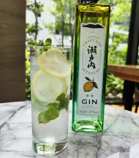 August Monthly Cocktail　【Coral Red Spritzer】