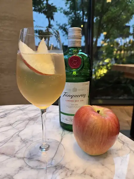 September Monthly Cocktail 【APPLE FLAVORED JAPANESE BLACK TEA SLING】