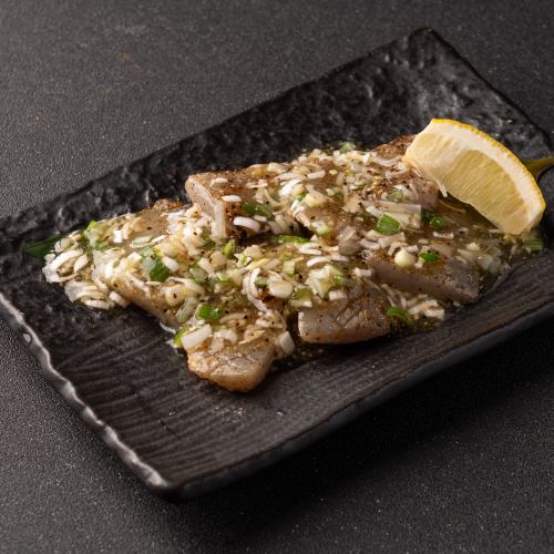 見た目は牛タン中身はこんにゃくその名は、、、