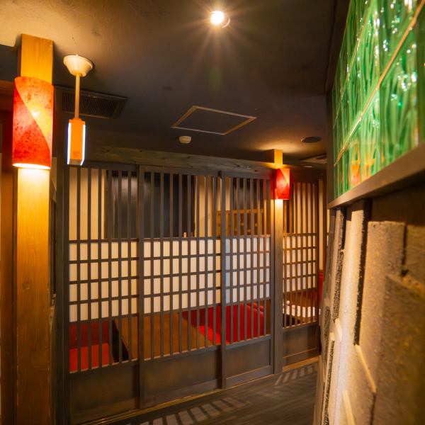 メッセージ入りデザートプレートもご用意できます♪誕生日や記念日のお祝いには、2名様～ご利用可能な完全個室空間で、大切な方へのおもてなしや接待などにもオススメです。ご予約の際にお気軽にお問い合わせください。