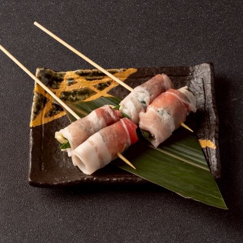 にらチーズ巻き串2本