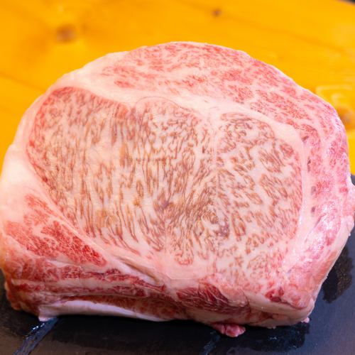 こだわりお肉を塊で体感！
