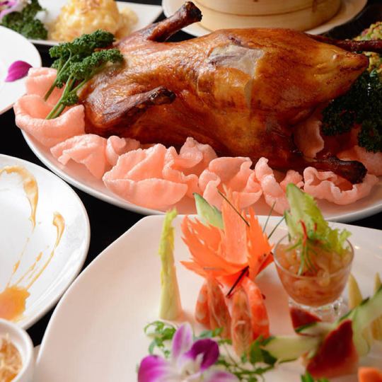 【共8道菜】享用北京烤鴨和自製點心♪「豪華套餐」5,800日圓（含稅）