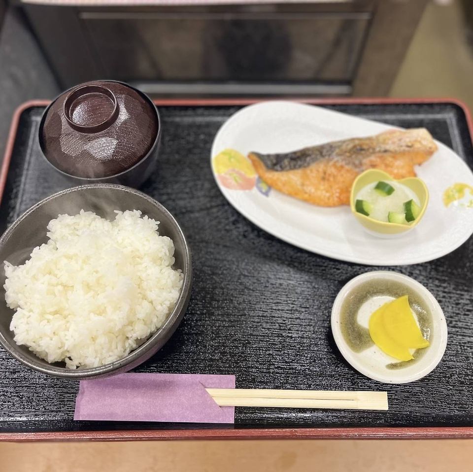 ランチ営業中！様々なお料理をリーズナブルに楽しめます！