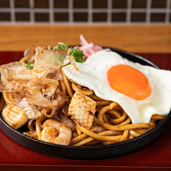 MONDAYへのSUNDAYスペシャルやきそば【2,145円(税込)】