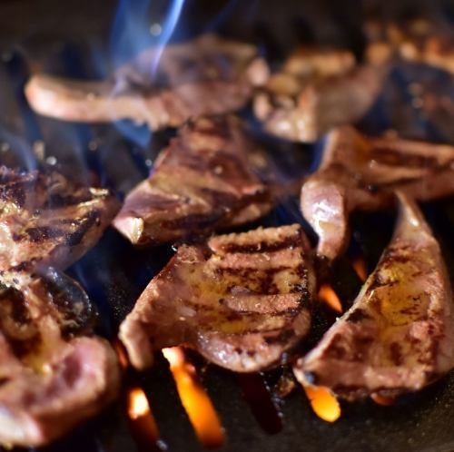 ホルモン一皿90円～