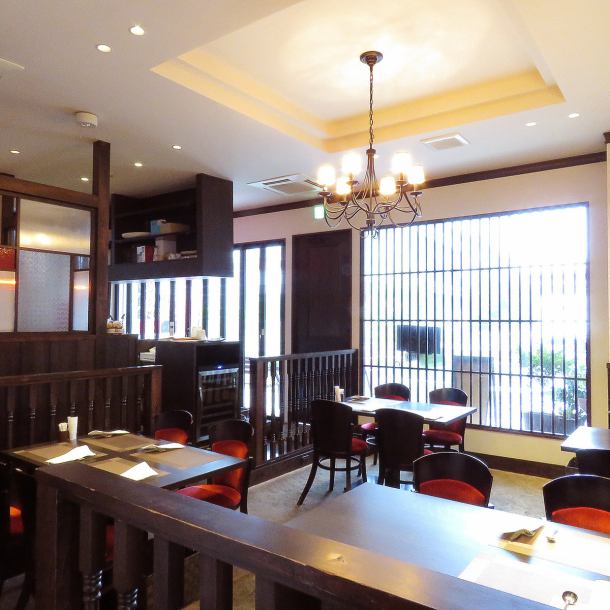 In the chic and calm atmosphere, there are counters, table seats and sofa seats.There is no toughness, yet you can enjoy a special feeling different from usual.It is recommended for special occasions such as birthdays and anniversaries, as well as girls-only gatherings and dates.Please spend a luxurious time ♪