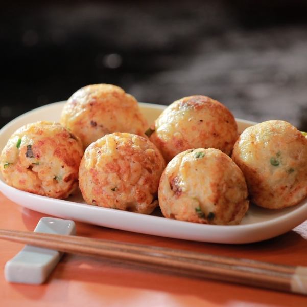 意外性抜群☆カリッと美味しいたこ焼きならぬスジコンボール