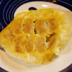 一口ギョーザ