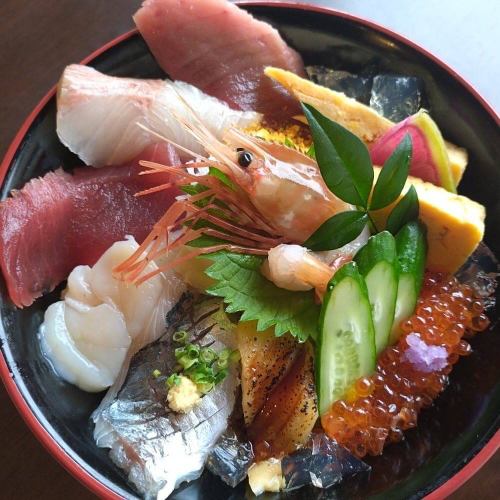 豪華！海鮮丼