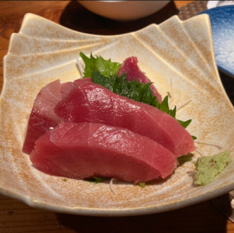Tuna sashimi