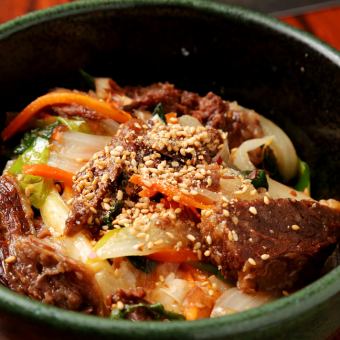 牛スジ丼(小スープ・小キムチ付き)